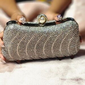 silver color clutch for women fully rhinestones on the clutch best choice for br